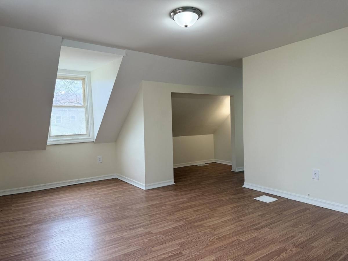 Apartment for rent at 8307 S Buffalo Ave #1, Chicago, IL 60617