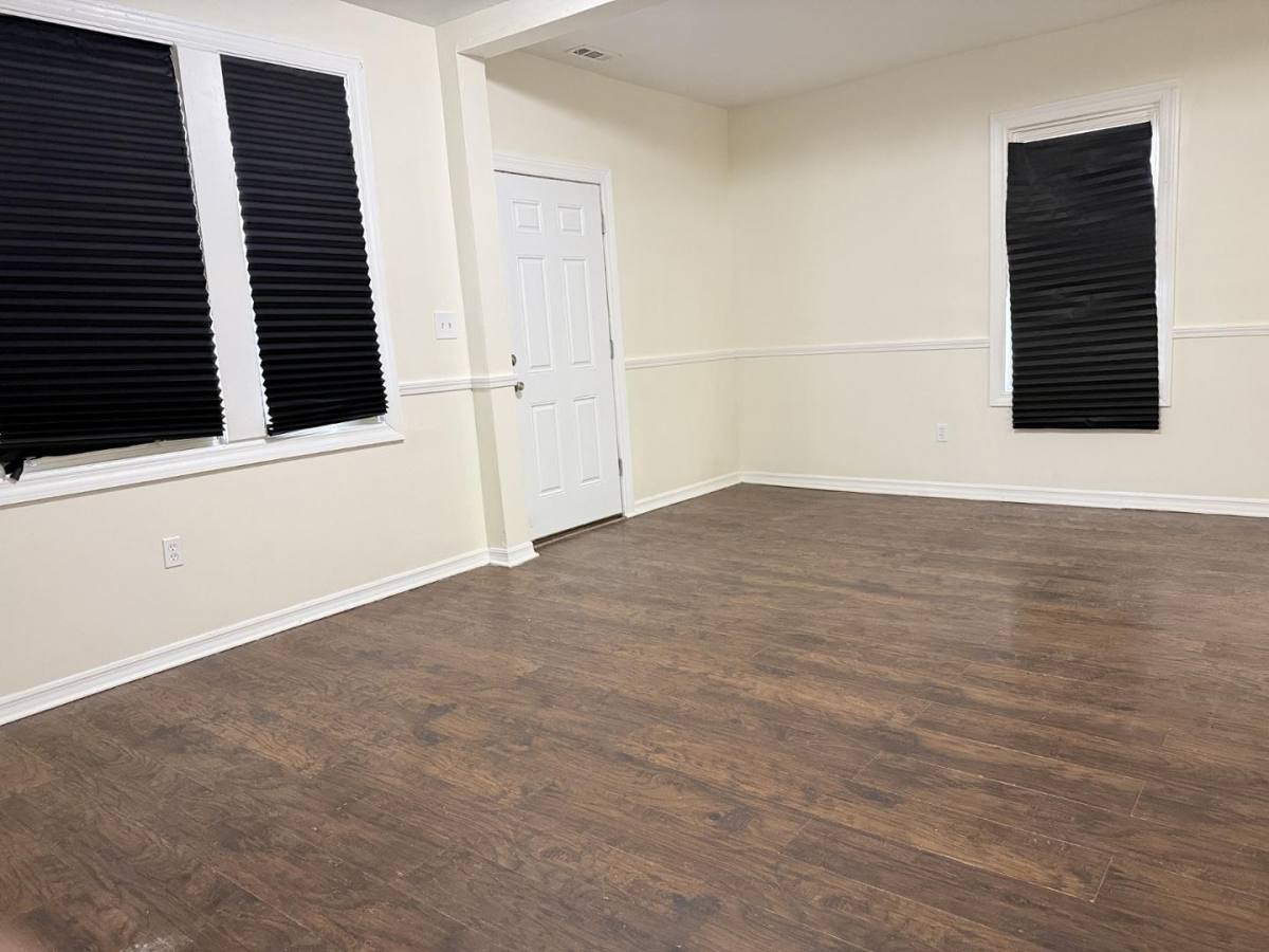 Apartment for rent at 8307 S Buffalo Ave #1, Chicago, IL 60617