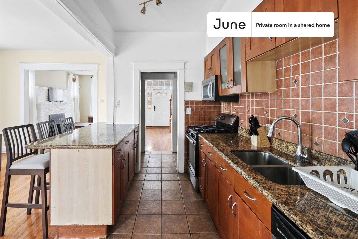 Apartment for rent at 1334 Newton St NE E, Washington, DC 20017