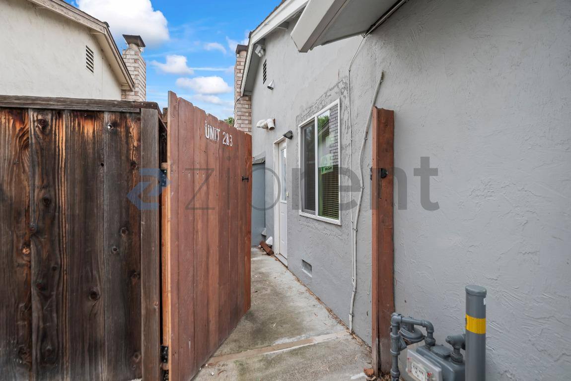 Apartment for rent at 1416 Rue Avati #3, San Jose, CA 95131