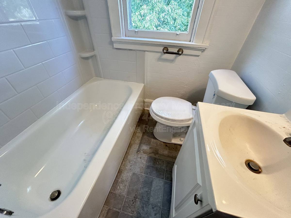 Apartment for rent at 5563 Bosworth Place #2, Cincinnati, OH 45212