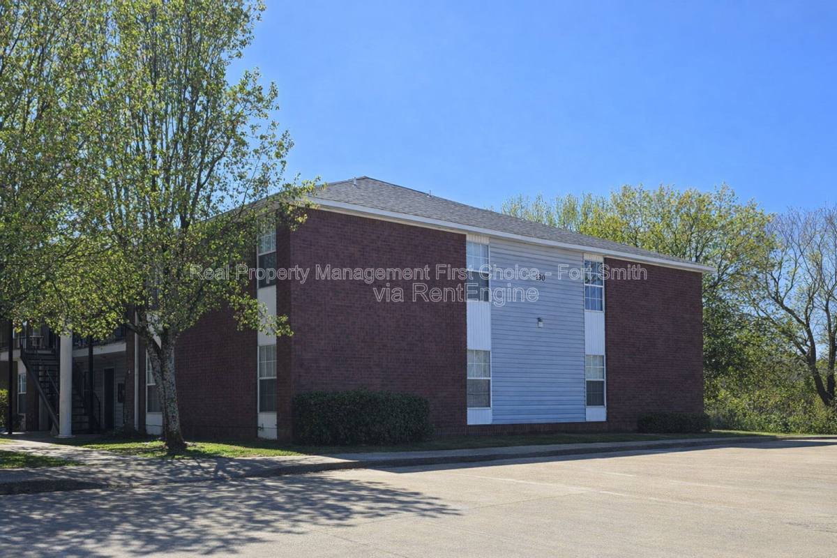 Apartment for rent at 130 Cedar Creek Court #9, Van Buren, AR 72956