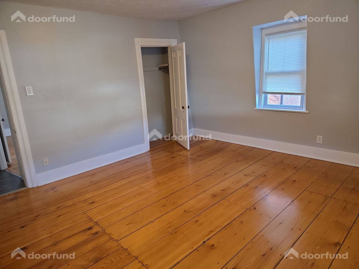 Apartment for rent at 17 Wachusett St #3, Worcester, MA 01609