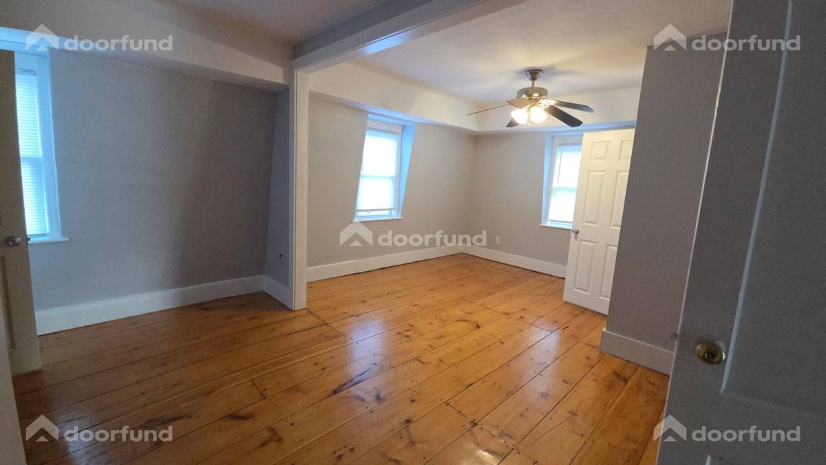 Apartment for rent at 17 Wachusett St #3, Worcester, MA 01609