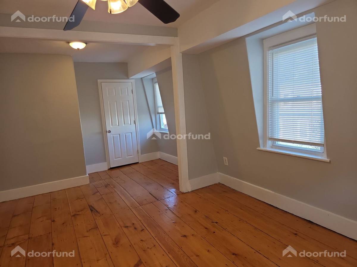 Apartment for rent at 17 Wachusett St #3, Worcester, MA 01609