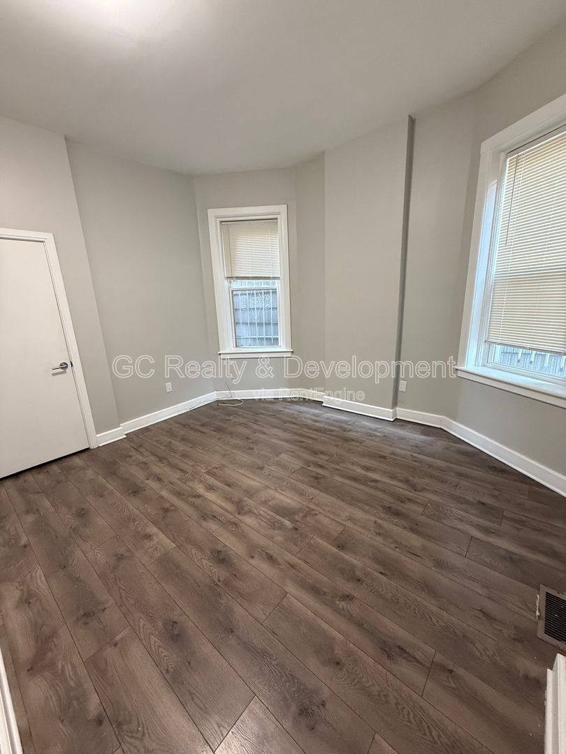Condo for rent at 6401 S Eberhart Ave #6403 -1, Chicago, IL 60637