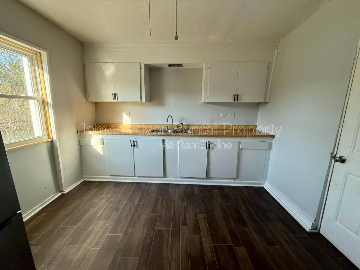 Apartment for rent at 900 Polk St #A, Lynchburg, VA 24504