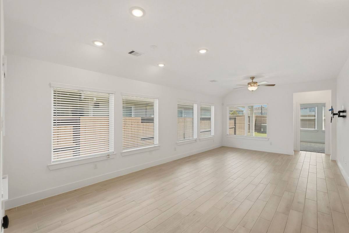 House for rent at 10035 Crescendo Way, Rosharon, TX 77583
