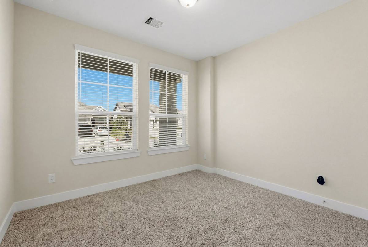 House for rent at 10035 Crescendo Way, Rosharon, TX 77583
