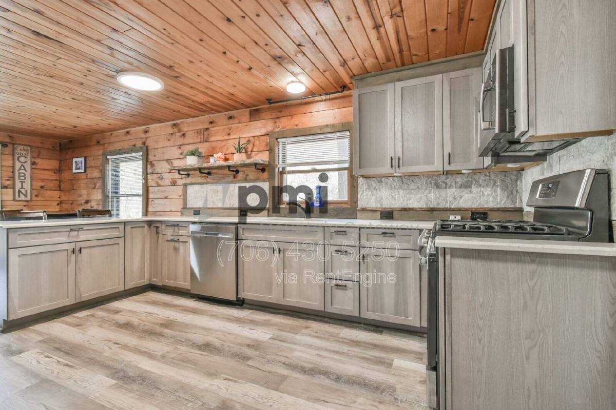 House for rent at 230 Silver Maple Lane, Rabun Gap, GA 30568