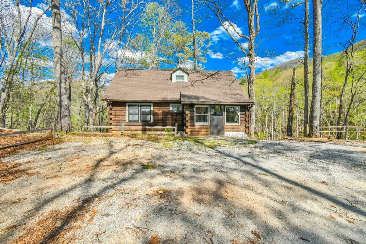 House for rent at 230 Silver Maple Lane, Rabun Gap, GA 30568