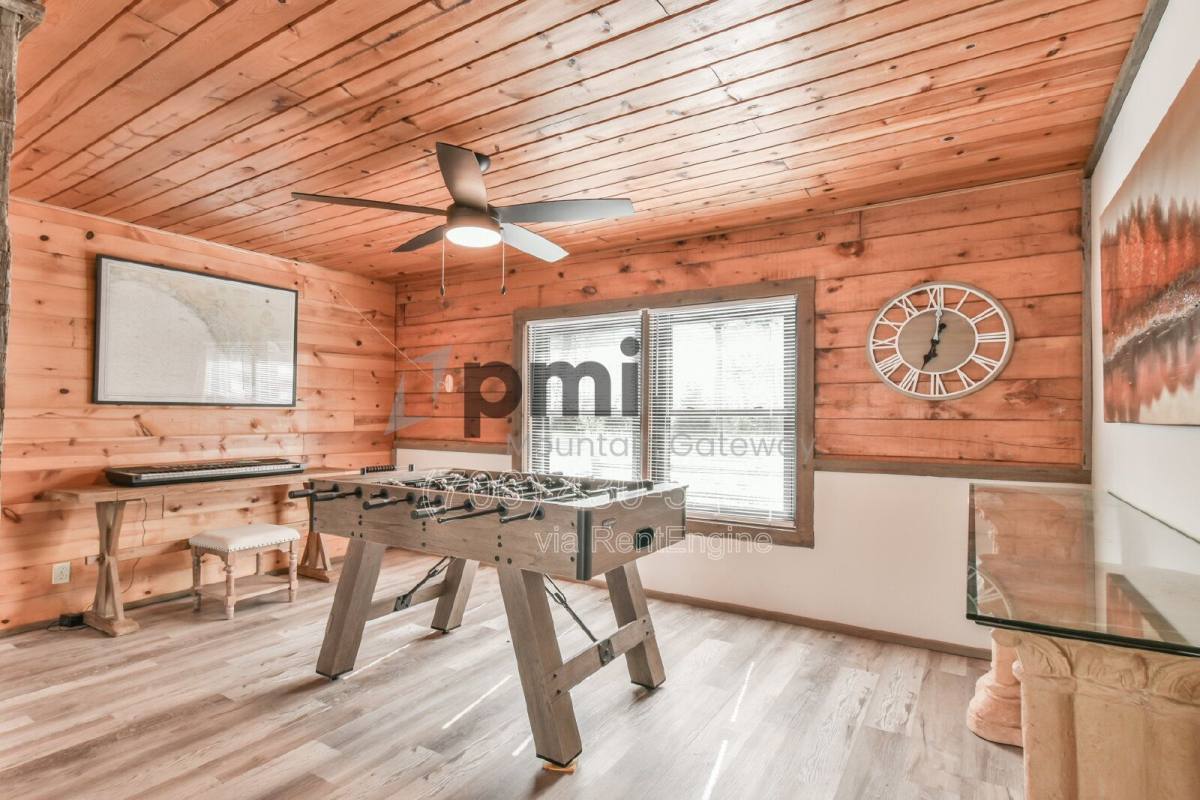 House for rent at 230 Silver Maple Lane, Rabun Gap, GA 30568
