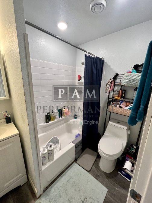 Apartment for rent at 3727 E Squire Ave, Cudahy, WI 53110