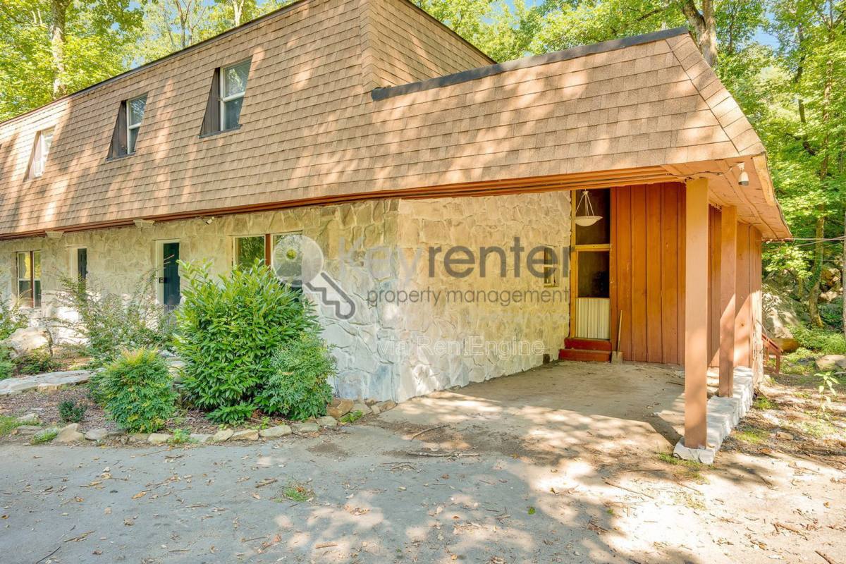 Apartment for rent at 1461 Palisades Rd, Signal Mountain, TN 37377