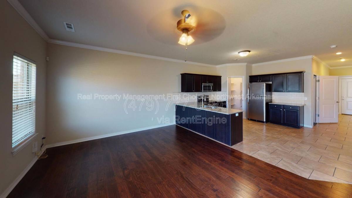 Townhouse for rent at 2711 W Shasta Rd, Rogers, AR 72758