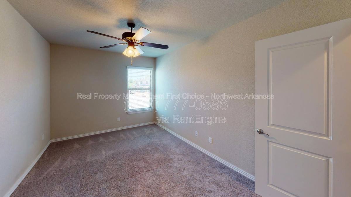 Townhouse for rent at 2711 W Shasta Rd, Rogers, AR 72758