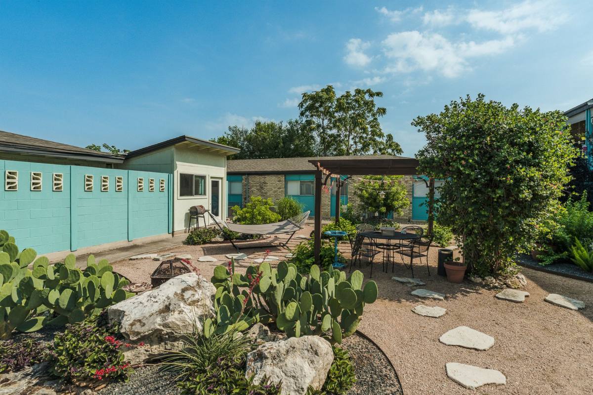 Apartment for rent at 1808 W 35th St, Austin, TX 78703