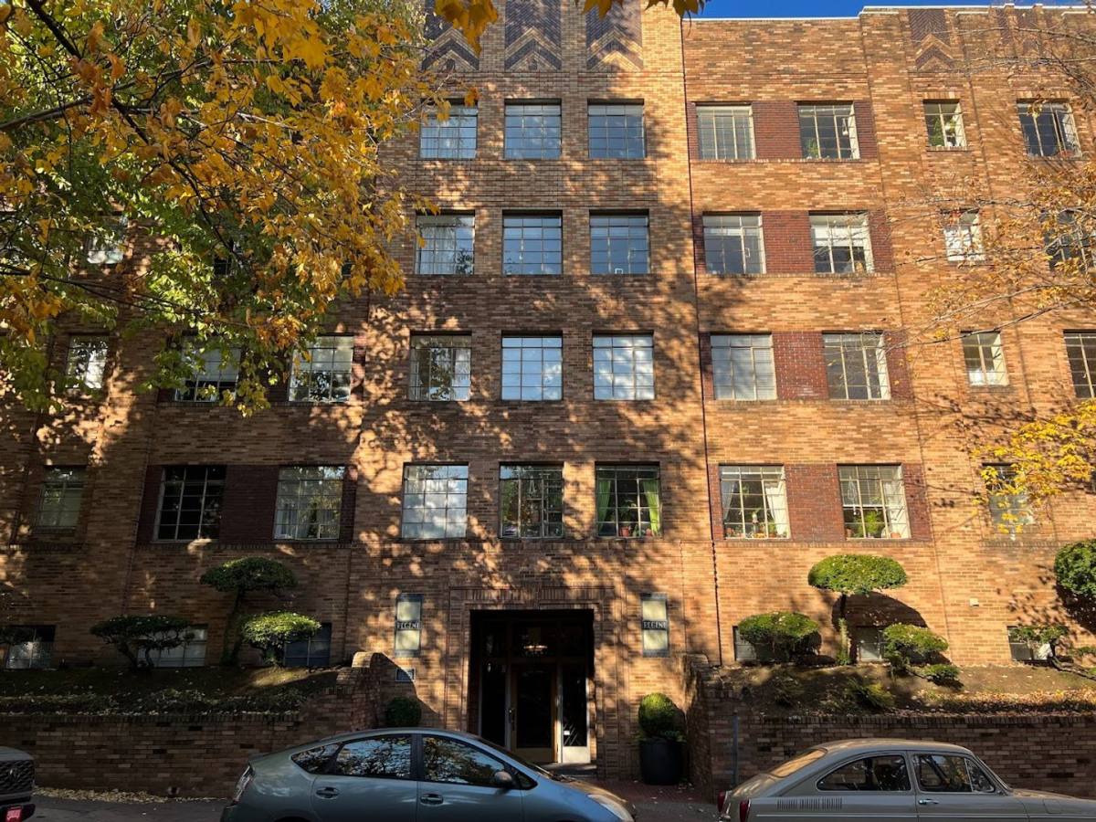 Apartment for rent at 1975 NW Everett St, Portland, OR 97209