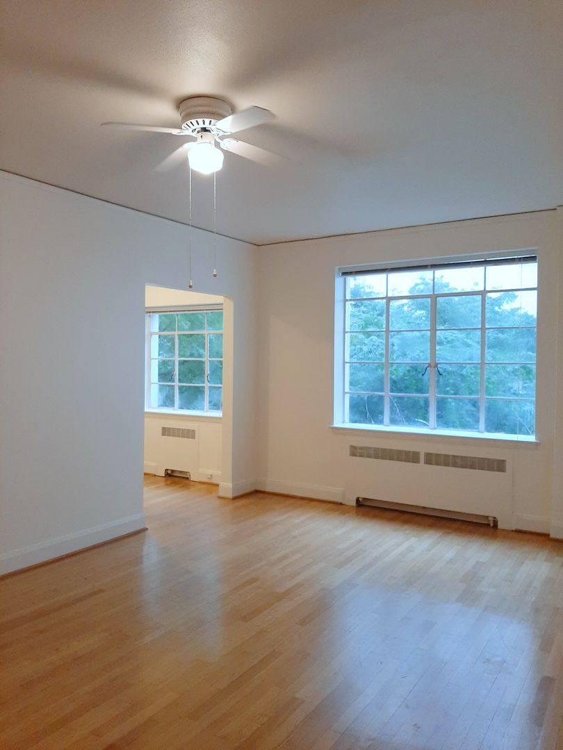 Apartment for rent at 1975 NW Everett St, Portland, OR 97209