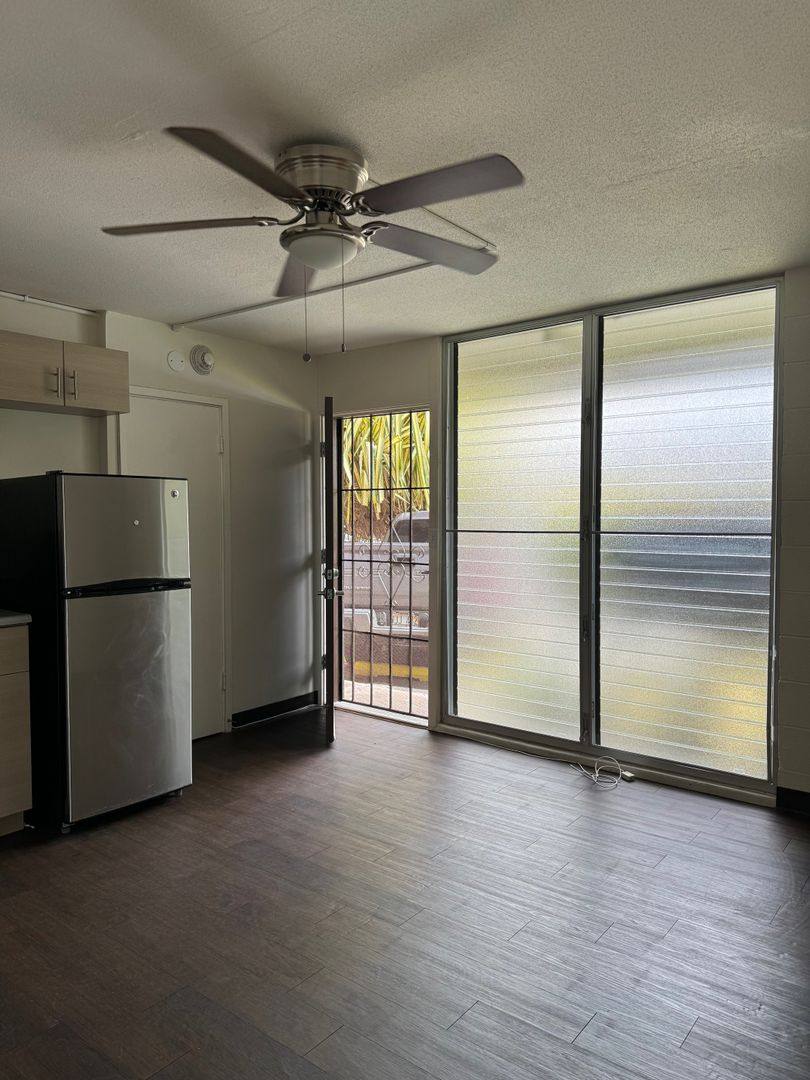 Apartment for rent at 2715 Kolo Place, Honolulu, HI 96826