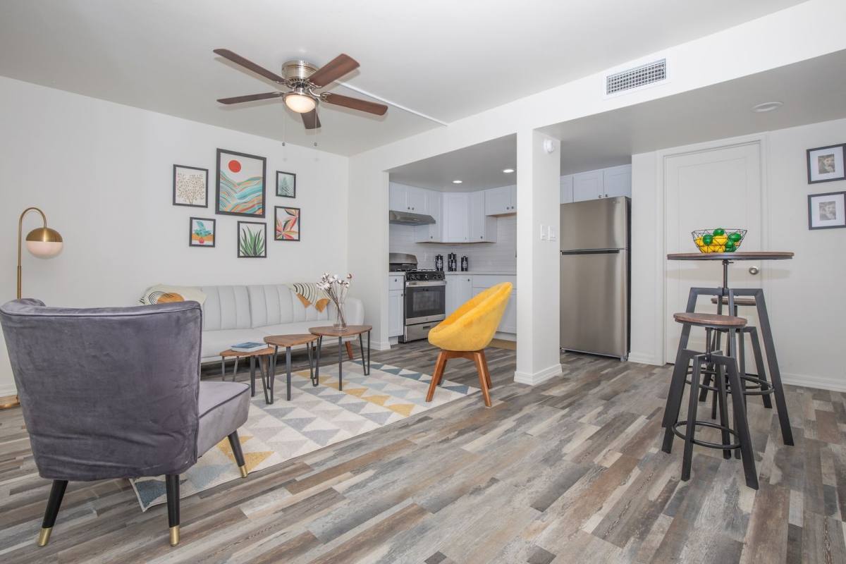 Apartment for rent at 2028 W Indian School Rd, Phoenix, AZ 85015