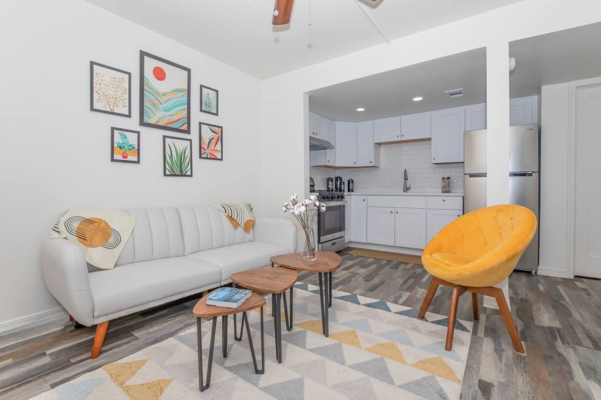 Apartment for rent at 2028 W Indian School Rd, Phoenix, AZ 85015
