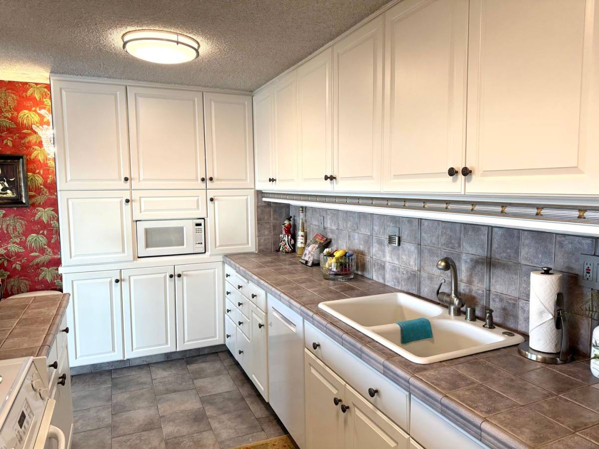 Apartment for rent at 5400 The Toledo, Long Beach, CA 90803