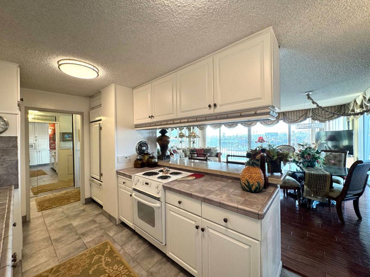 Apartment for rent at 5400 The Toledo, Long Beach, CA 90803