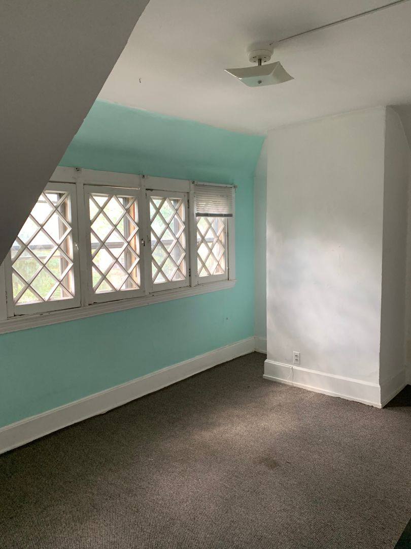 Apartment for rent at 1111 4th St SE, Minneapolis, MN 55414