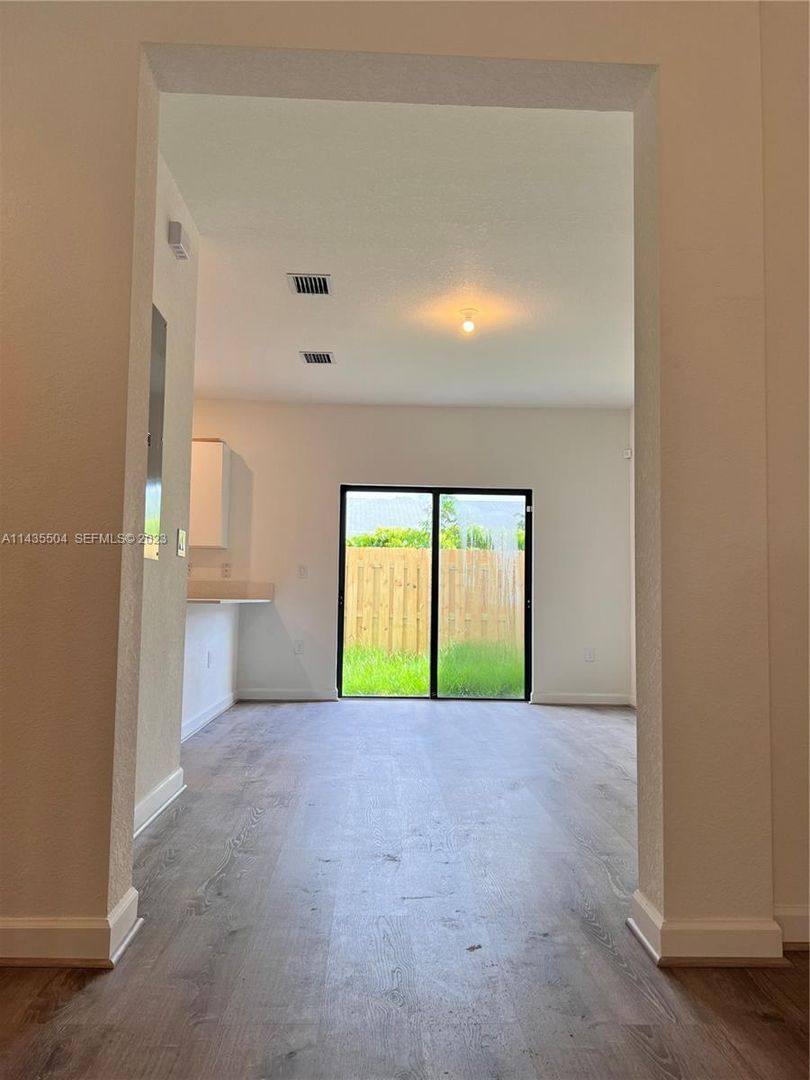 House for rent at 925 NE 211 St, Miami, FL 33179