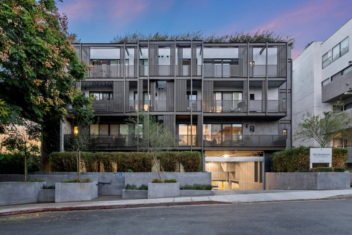 Apartment for rent at 829 Larrabee St, West Hollywood, CA 90069