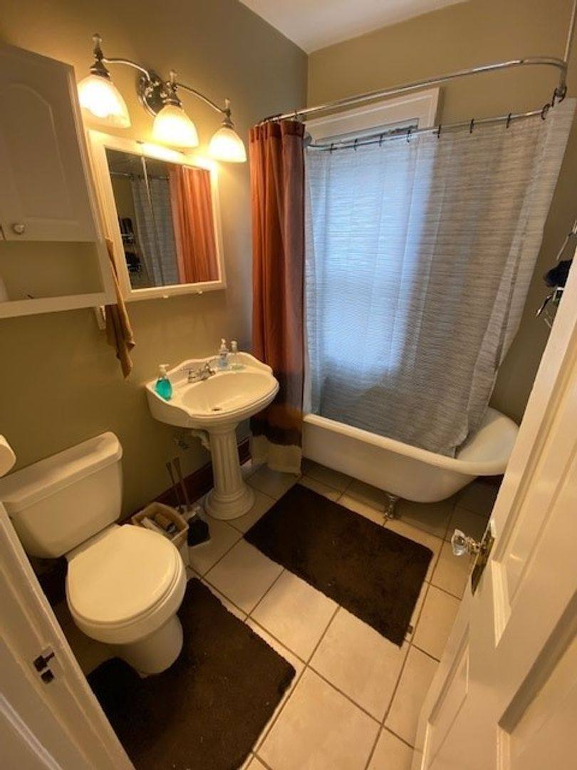 Apartment for rent at 1832-34 N Warren Ave, Milwaukee, WI 53202