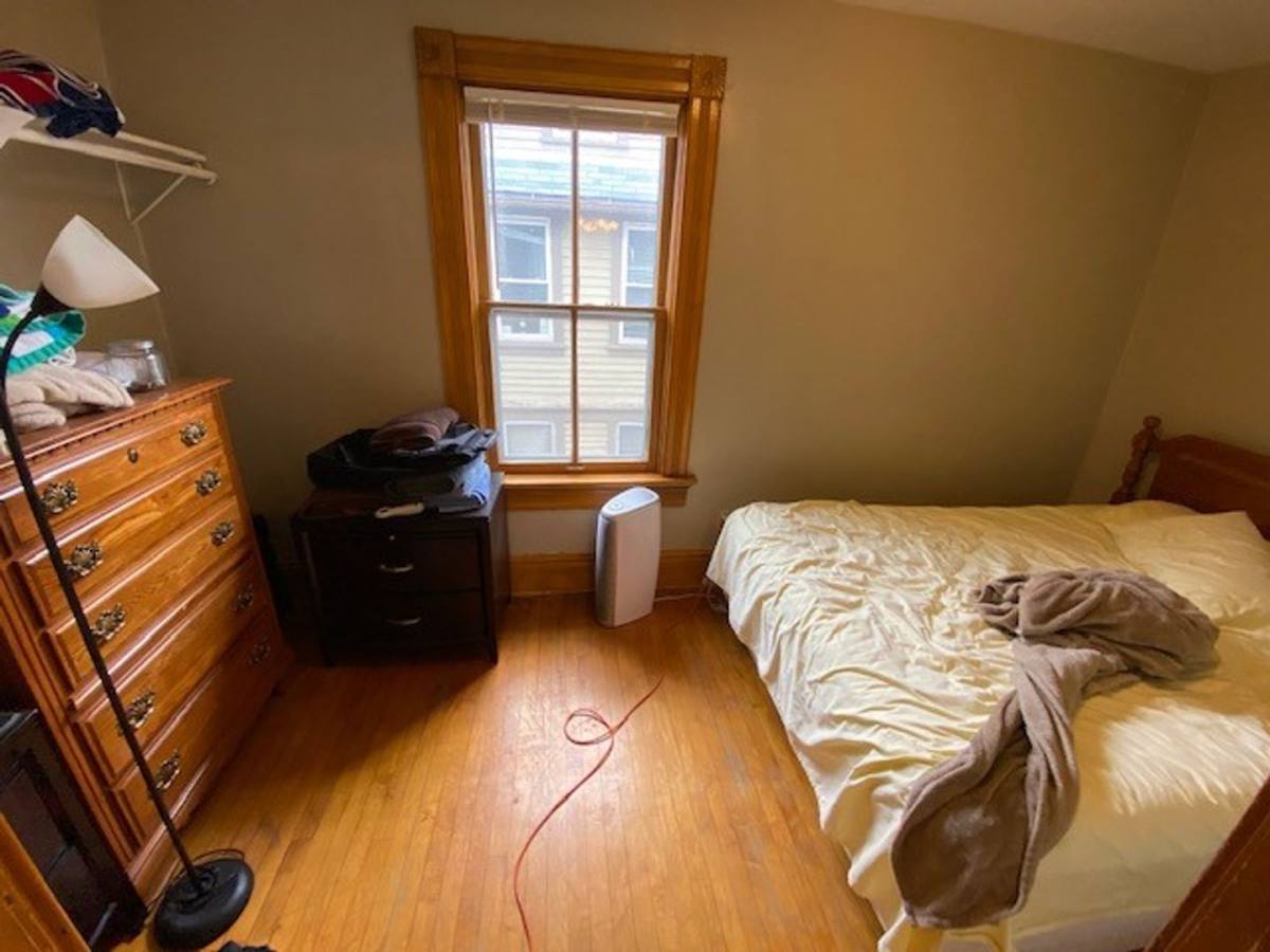 Apartment for rent at 1832-34 N Warren Ave, Milwaukee, WI 53202