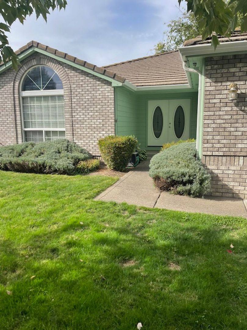 House for rent at 104 Amanda Court, Central Point, OR 97502