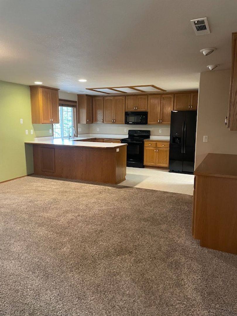House for rent at 104 Amanda Court, Central Point, OR 97502