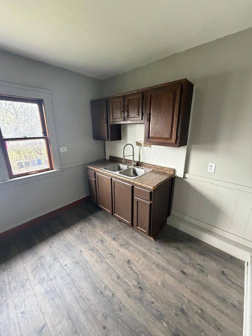 Apartment for rent at 9529 Mount Auburn Ave, Cleveland, OH 44104