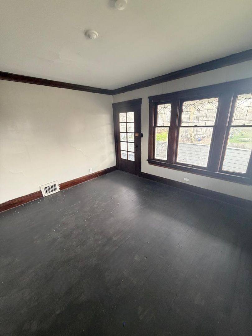 Apartment for rent at 9529 Mount Auburn Ave, Cleveland, OH 44104