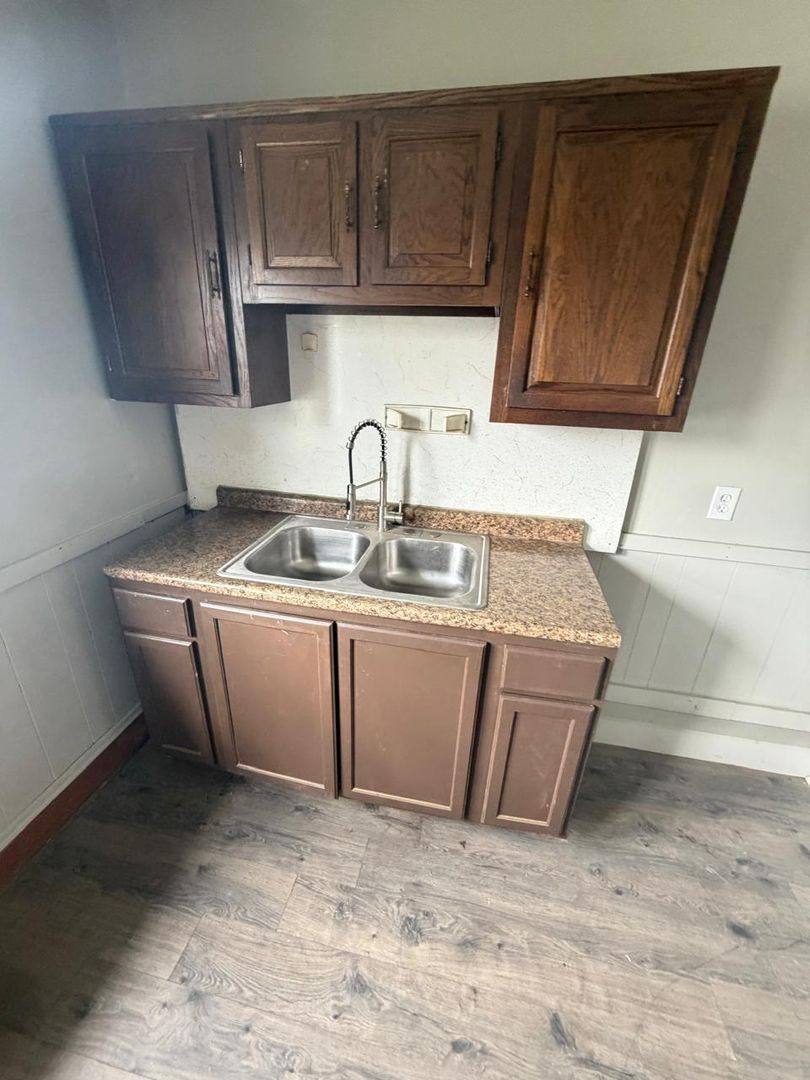 Apartment for rent at 9529 Mount Auburn Ave, Cleveland, OH 44104