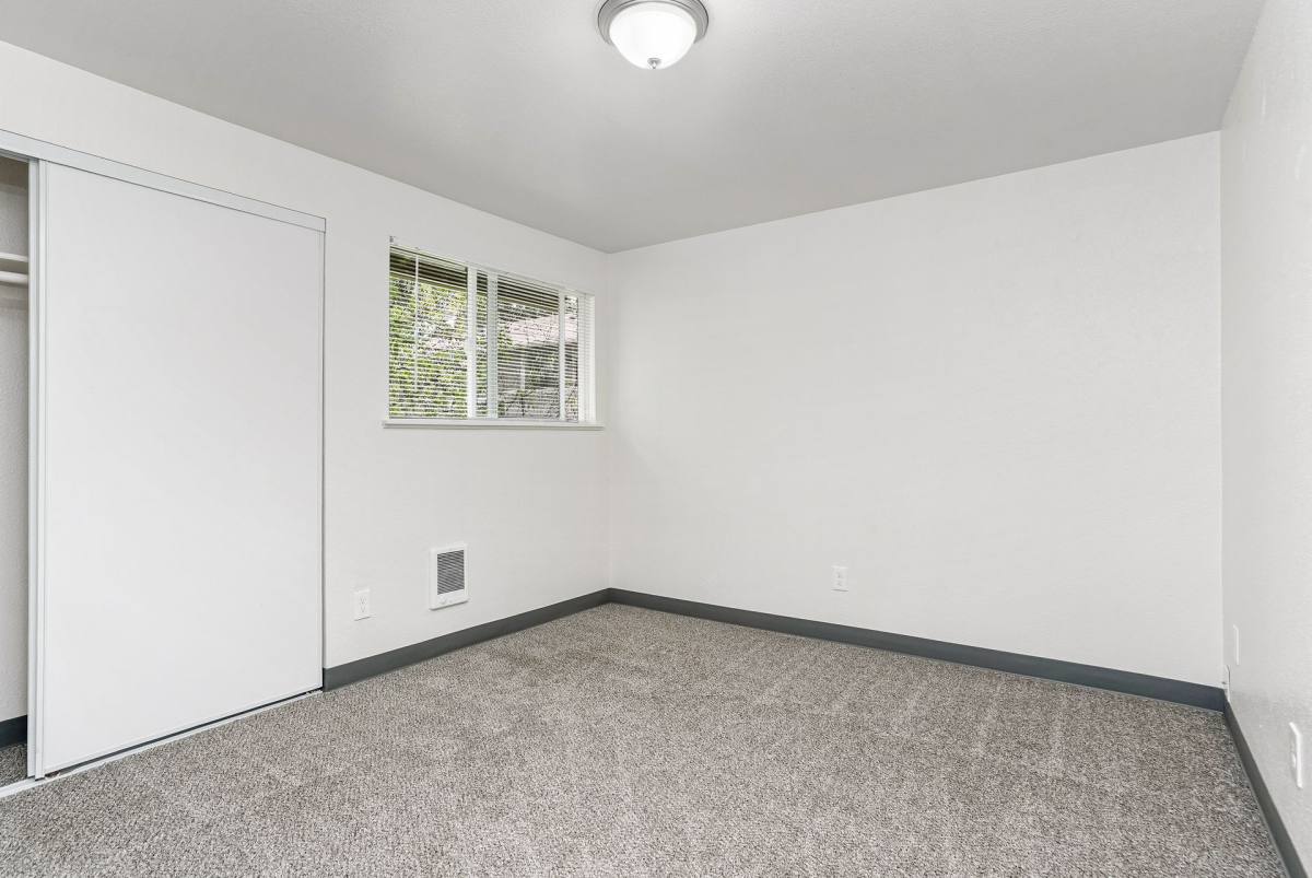 Apartment for rent at 17170-17220 SW Heritage Court, Beaverton, OR 97006