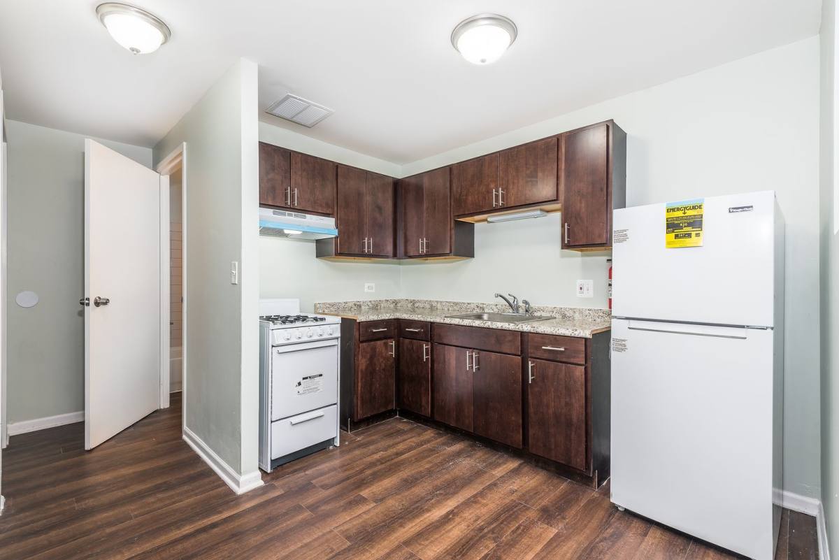 Apartment for rent at 1230 W 76th St, Chicago, IL 60620