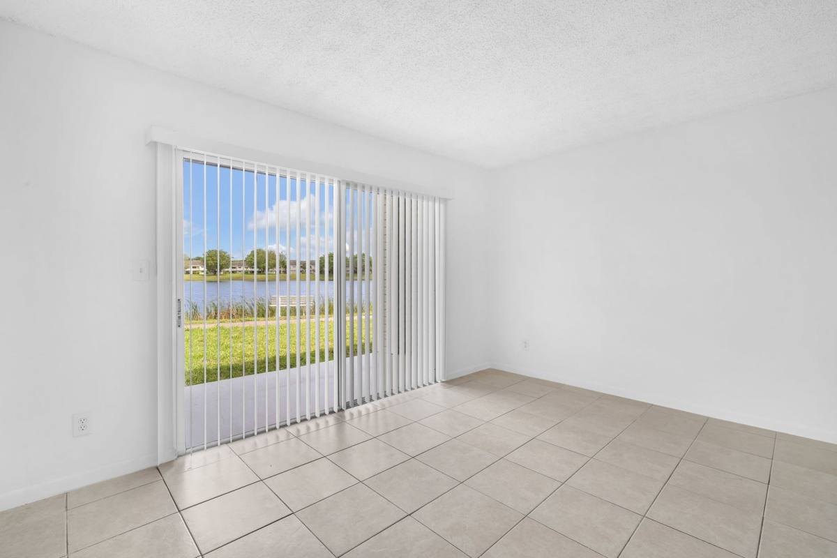 Apartment for rent at 2020 NE 163rd St, Miami, FL 33162