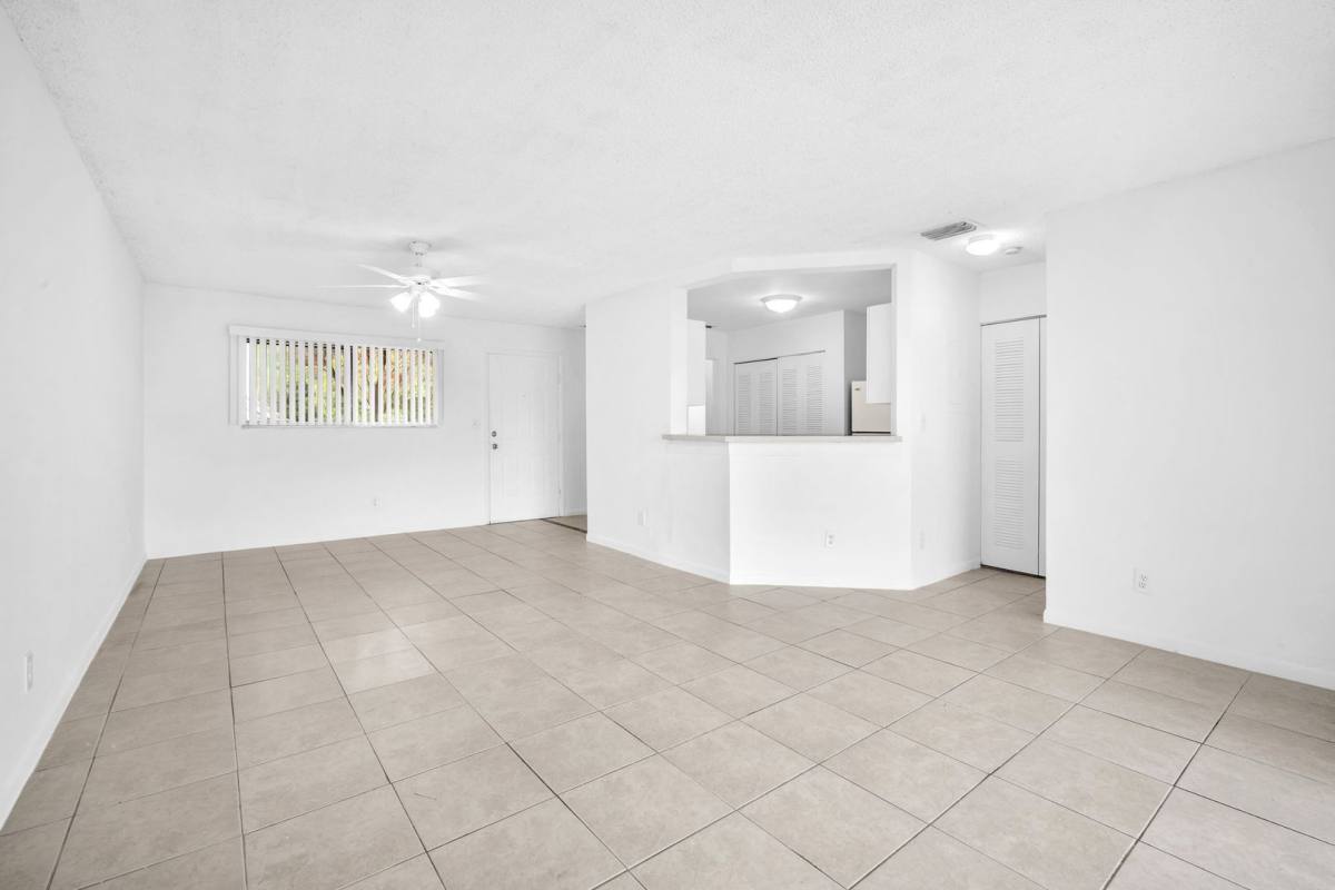 Apartment for rent at 2020 NE 163rd St, Miami, FL 33162