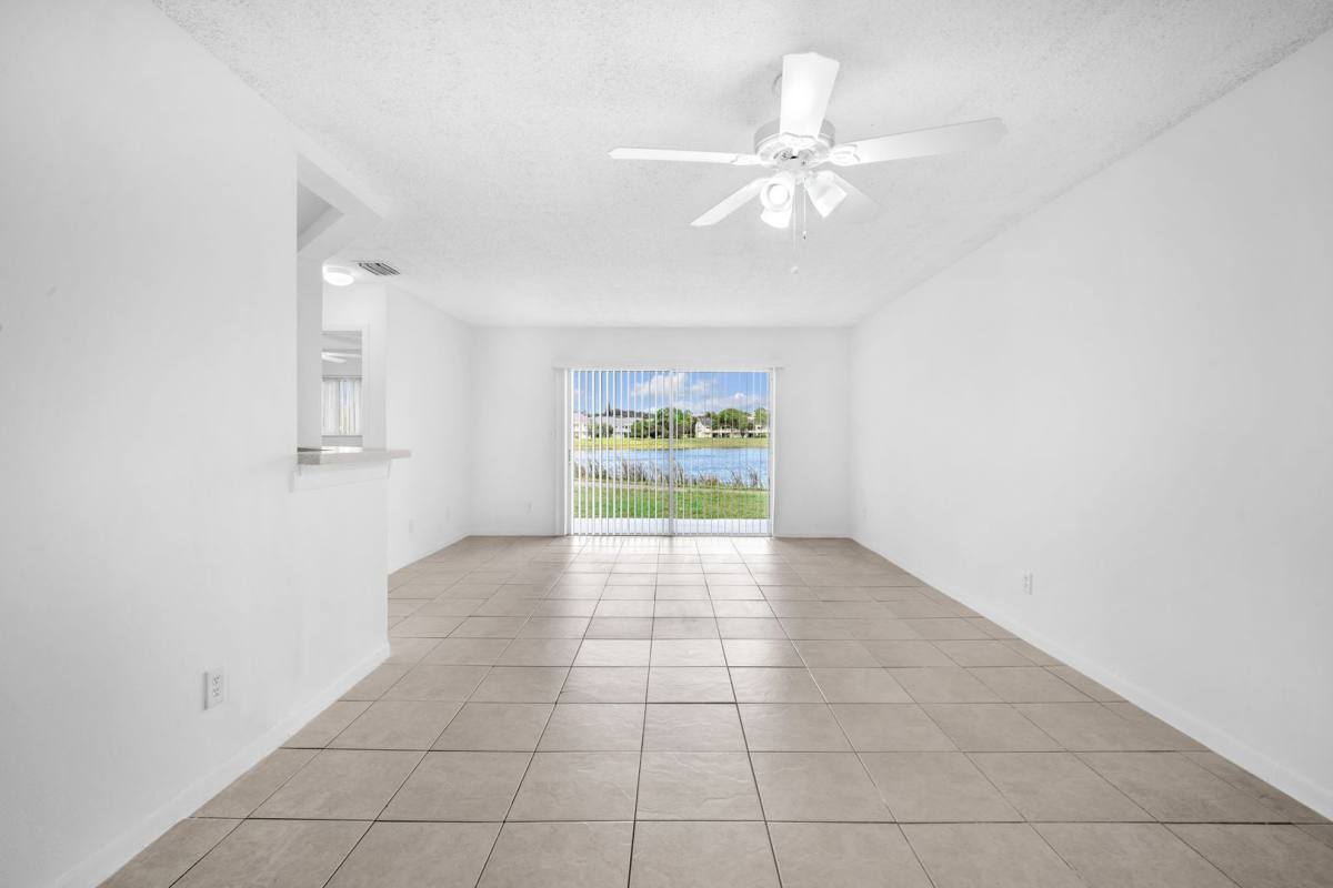 Apartment for rent at 2020 NE 163rd St, Miami, FL 33162