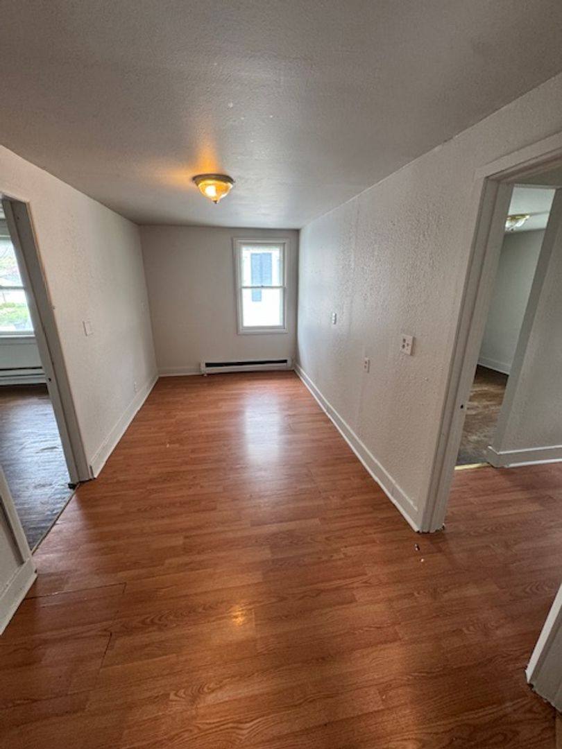 House for rent at 1516 Bayer Ave, Fort Wayne, IN 46805