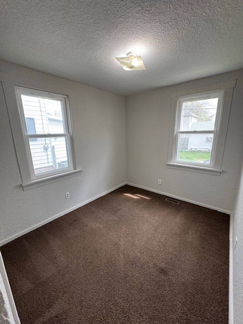 House for rent at 1516 Bayer Ave, Fort Wayne, IN 46805