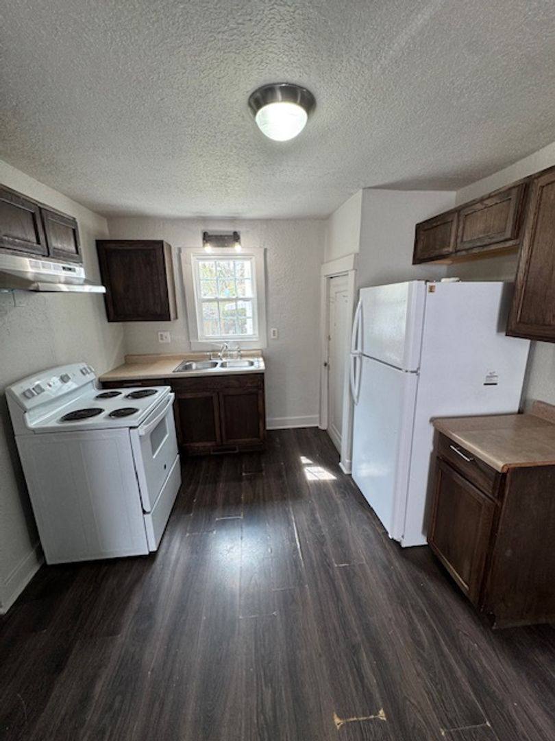 House for rent at 1516 Bayer Ave, Fort Wayne, IN 46805