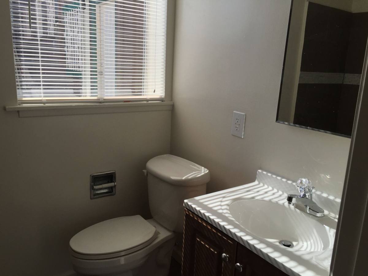 Apartment for rent at 7404 S Western Ave, Los Angeles, CA 90047