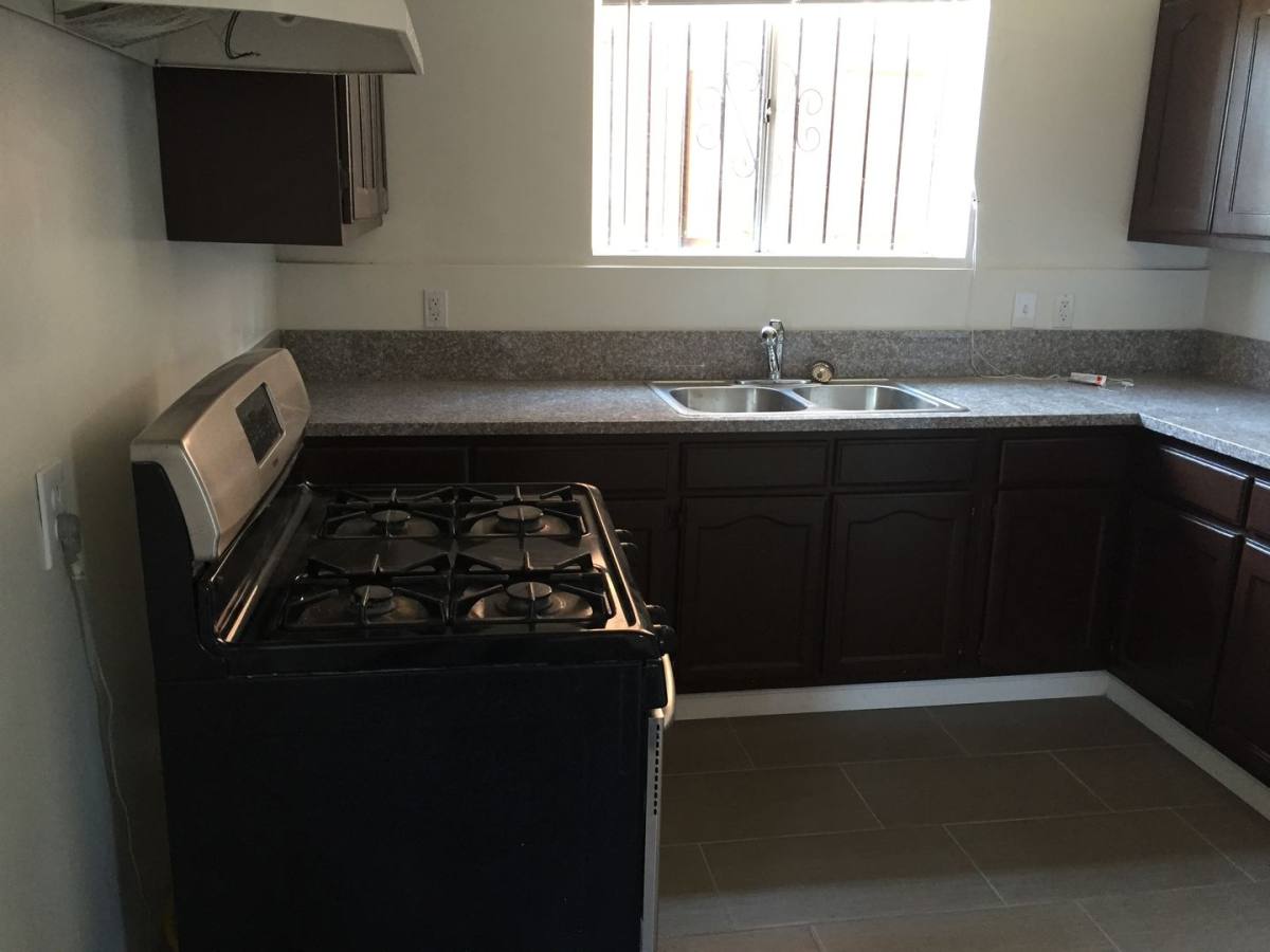 Apartment for rent at 7404 S Western Ave, Los Angeles, CA 90047
