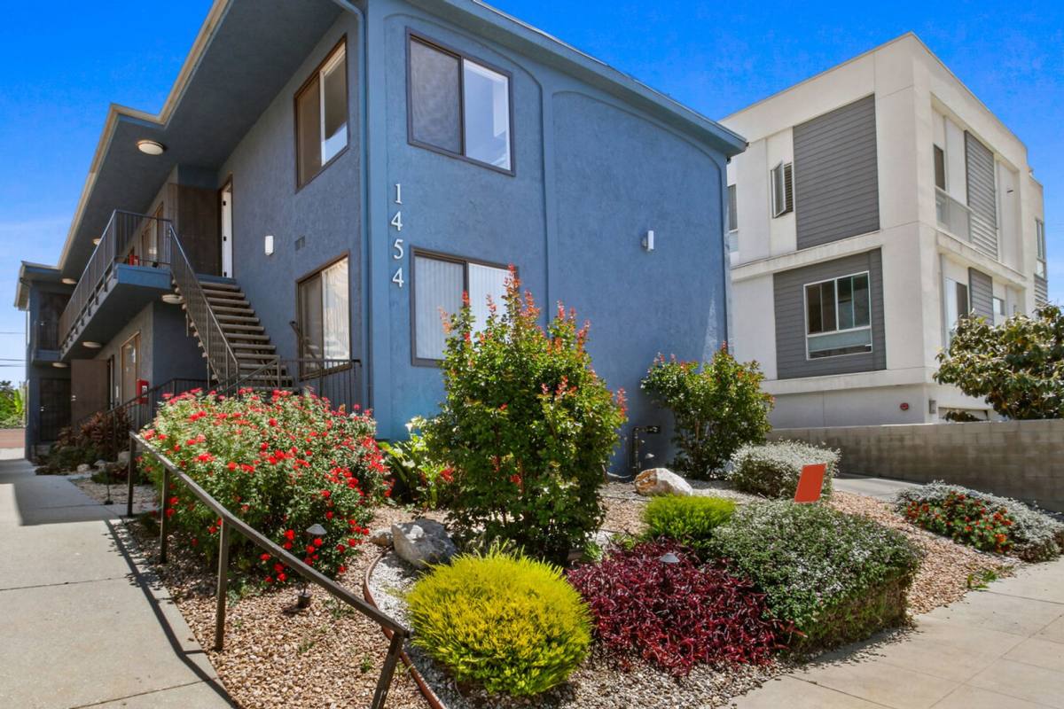 Apartment for rent at 1454 Hi Point St, Los Angeles, CA 90035