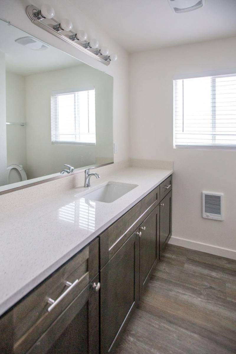 Apartment for rent at 105 W Hereford St, Gladstone, OR 97027